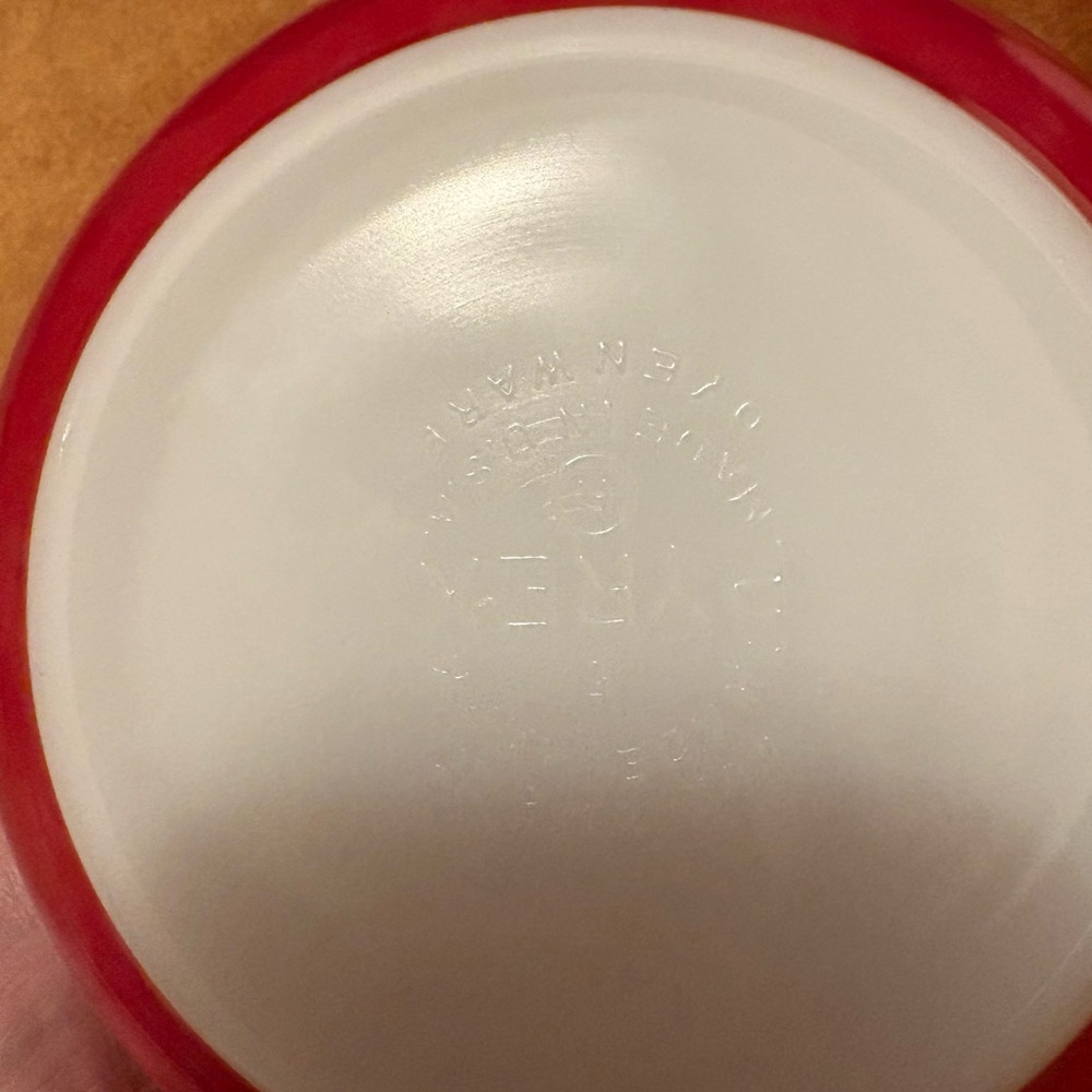 Antique vintage collectible PYREX glass Red Mixing Bowl - Picture 3 of 15